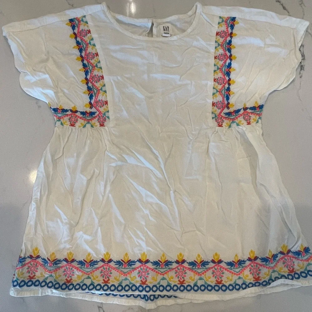 GAP Kids Colorful Embroidery Top